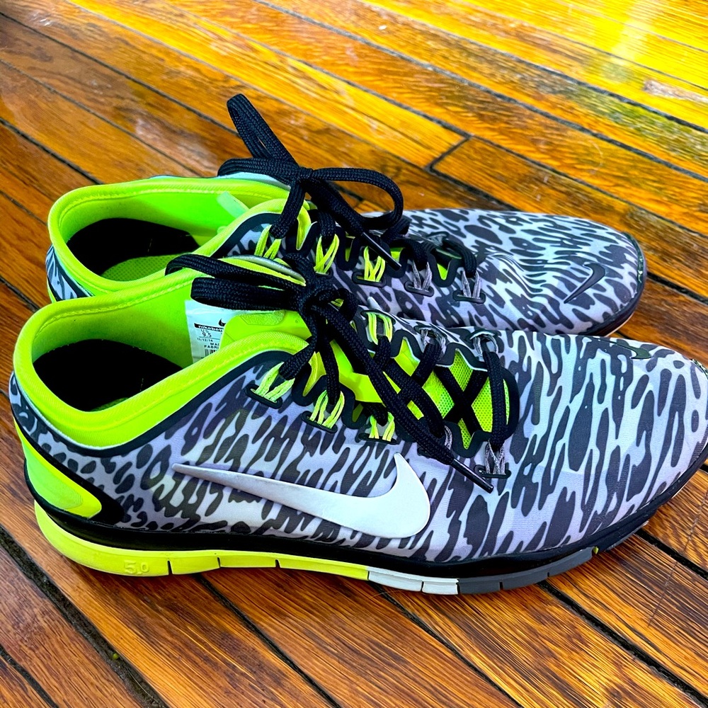 Women’s Nike Free- 9.5